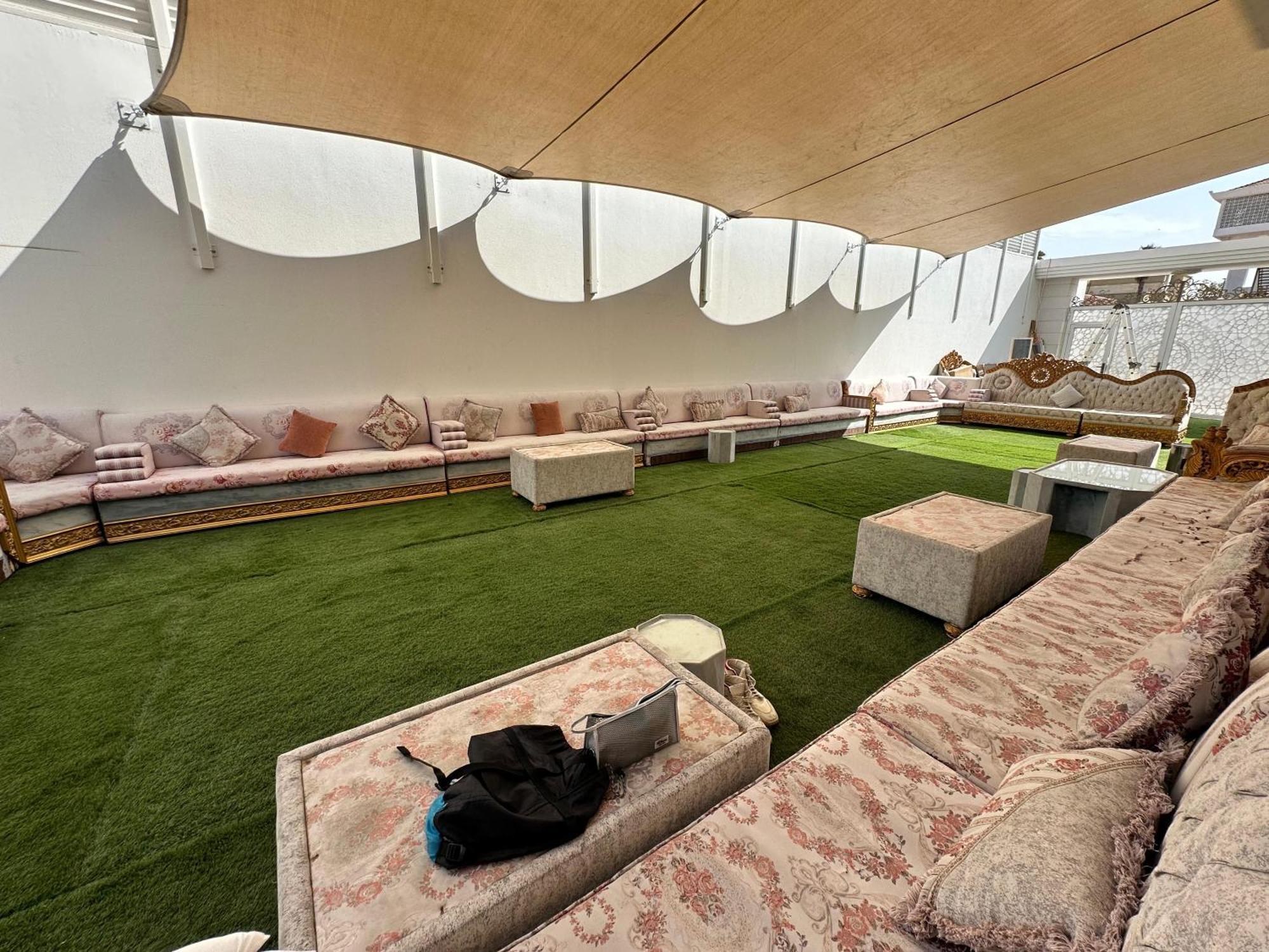 International Abu-Dhabi Hostel Villa Abou Dabi Extérieur photo
