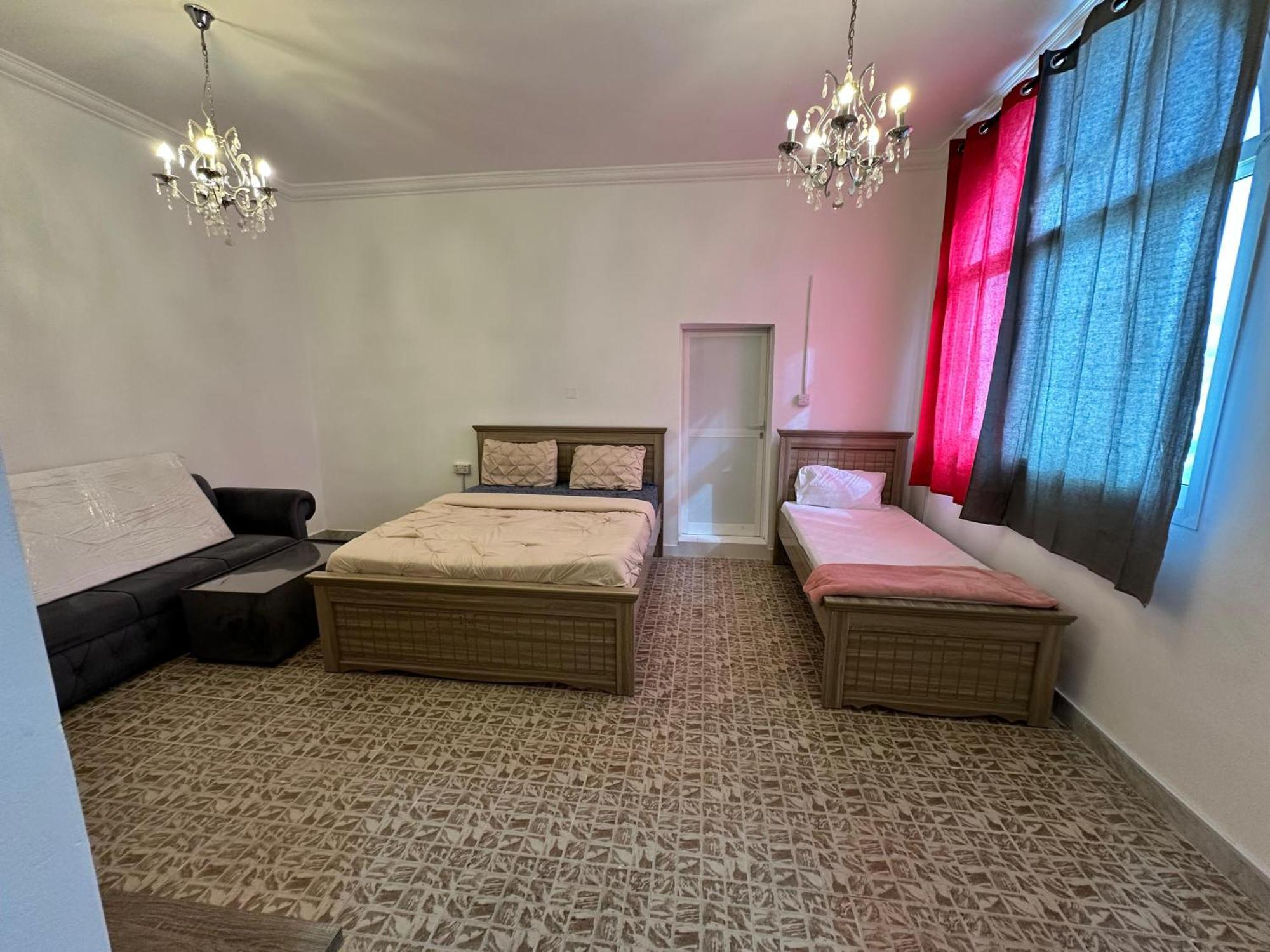 International Abu-Dhabi Hostel Villa Abou Dabi Extérieur photo