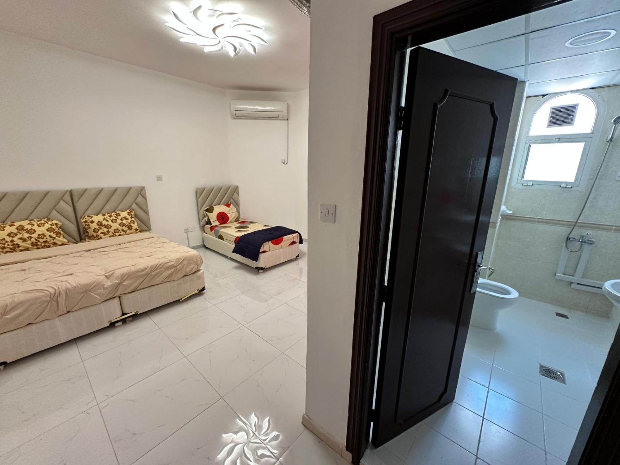 International Abu-Dhabi Hostel Villa Abou Dabi Extérieur photo