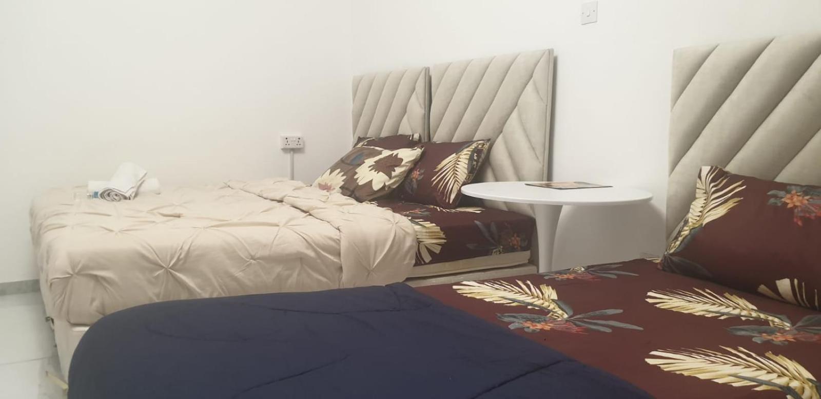 International Abu-Dhabi Hostel Villa Abou Dabi Extérieur photo