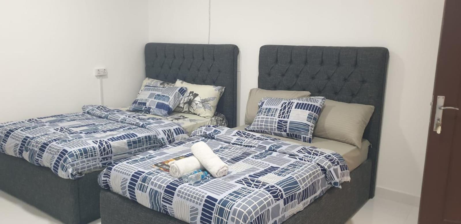 International Abu-Dhabi Hostel Villa Abou Dabi Extérieur photo