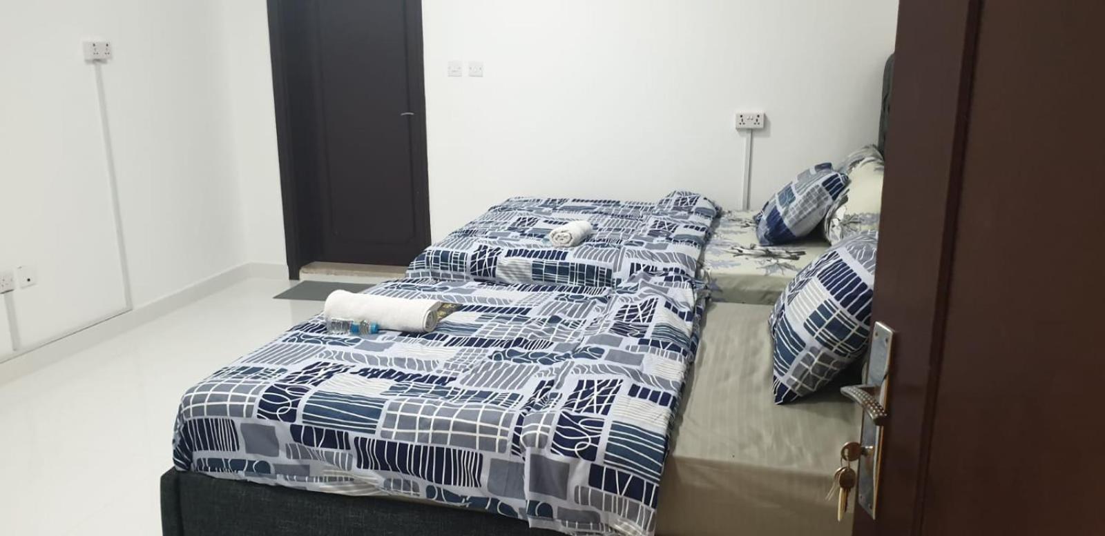 International Abu-Dhabi Hostel Villa Abou Dabi Extérieur photo